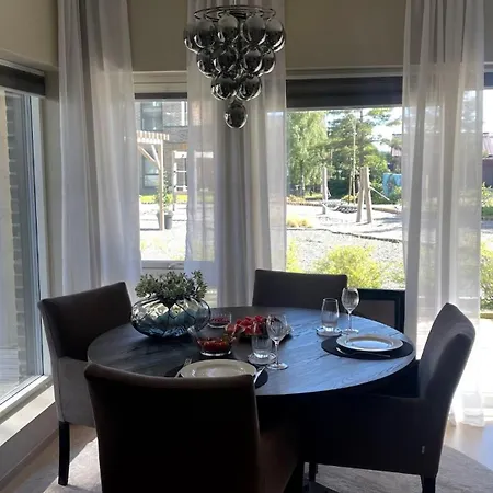 דירה Stylish Near Airport ברגן