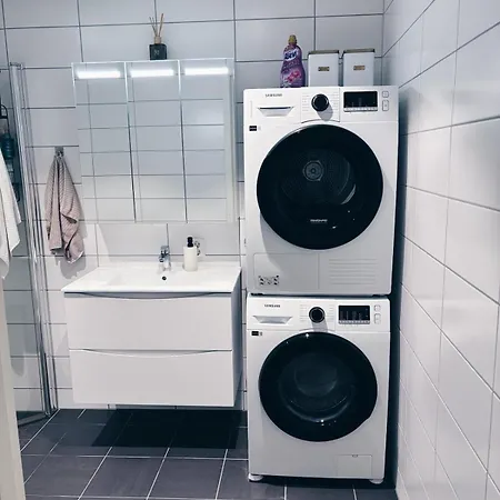 Stylish Near Airport Apartamento Bergen